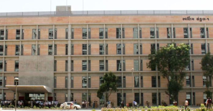 ગુજરાત સરકાર IAS પ્રમાણપત્રો