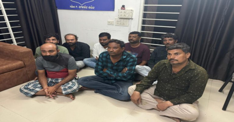 રાજકોટ પોલીસે જુગારધામ દરોડા