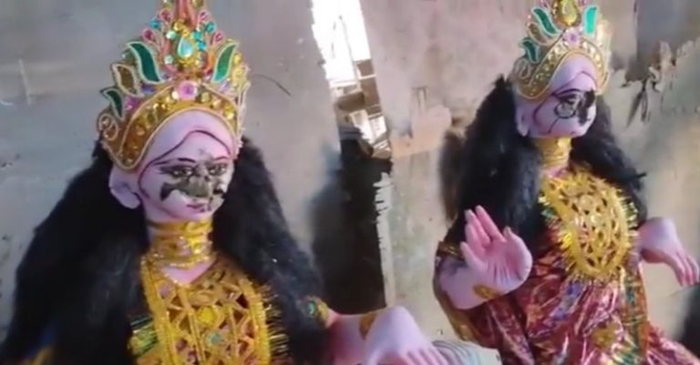 લક્ષ્મી મૂર્તિઓ ખંડિત