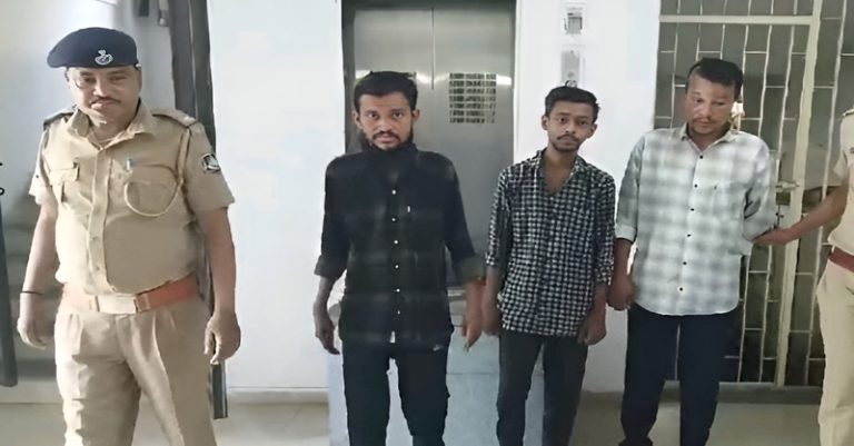 સુરતમાં મુસ્લિમોના ટોળાએ હુમલો