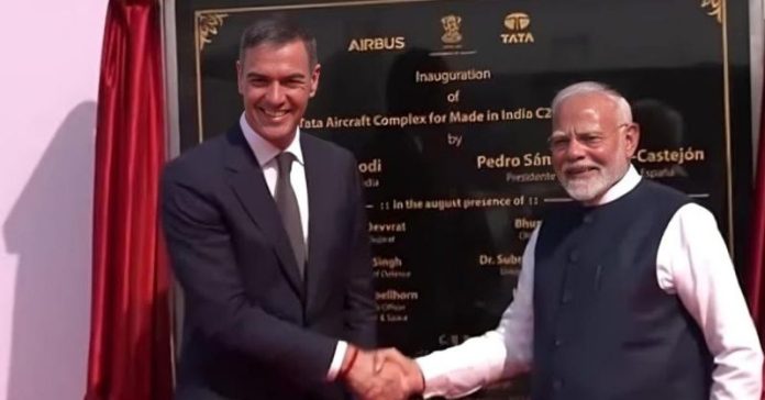 વડોદરામાં મોદી રોડ શો