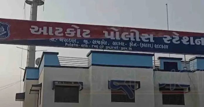 જસદણમાં સગીરાને બ્લેકમેઇલ