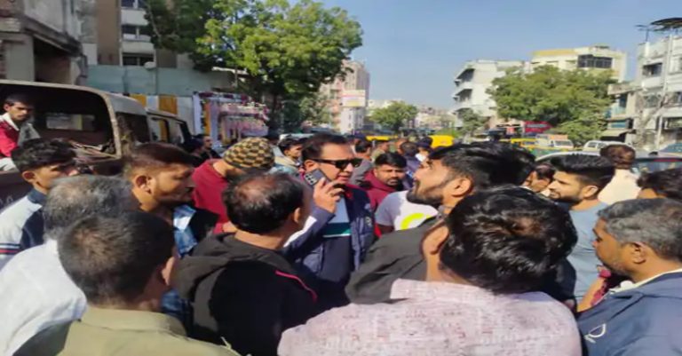 દાણાપીઠમાં ગેરકાયદે બાંધકામ