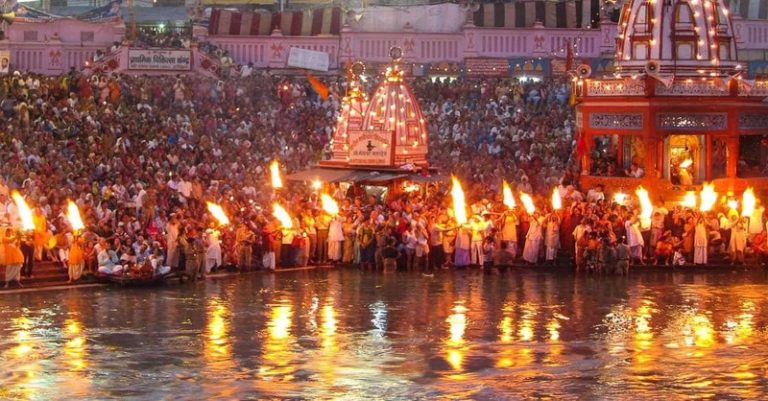 મહાકુંભમાં બુકિંગ વેબસાઇટ્સથી