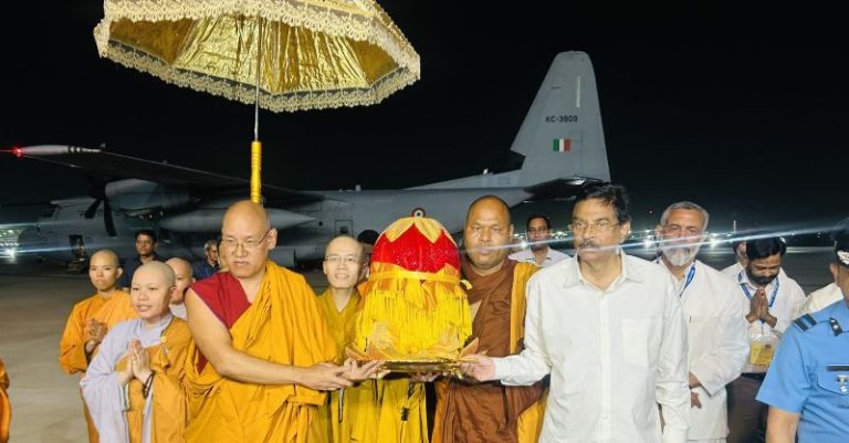 બુદ્ધના અવશેષો વિયેતનામ ભારત