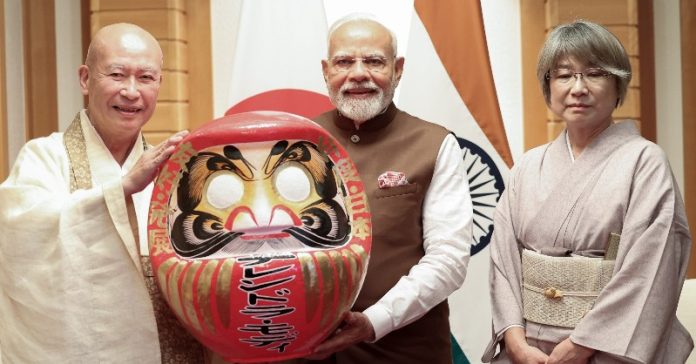 PM મોદીને દારૂમા ડૉલ